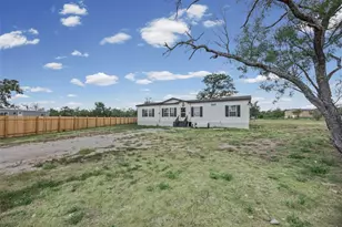 120 Mimosa Rd, Dale, TX 78616 - Photo 2