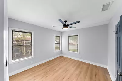 1627 W Thorain Boulevard, San Antonio, TX 78201 - Photo 18