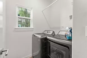 6800 Menchaca Rd, Austin, TX 78745 - Photo 10