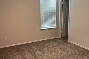 519 Wyatt Wy, Jarrell, TX 76537 - Photo 10