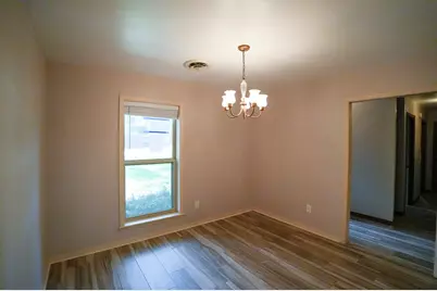 1418 NE 7th Street, Smithville, TX 78957 - Photo 2