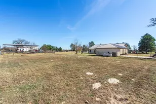 1158 W County Road 415, Lexington, TX 78947 - Photo 32