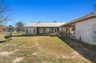 1158 W County Road 415, Lexington, TX 78947 - Photo 28