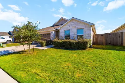 7407 Grenadine Bloom Bend, Del Valle, TX 78617 - Photo 2