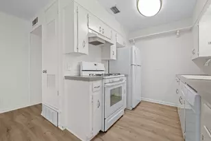 2007 Burbank St, Austin, TX 78757 - Photo 10