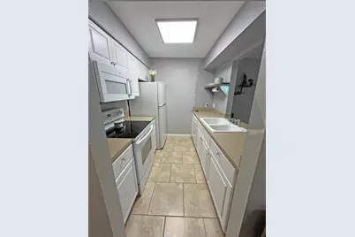 1705 Crossing Place #131, Austin, TX 78741 - Photo 4