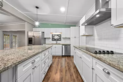 102 Rivercrest Street, Luling, TX 78648 - Photo 6