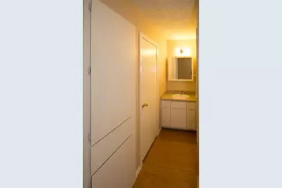 400 W 34th Street #104, Austin, TX 78705 - Photo 8