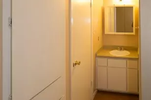 400 W 34th St, Austin, TX 78705 - Photo 8