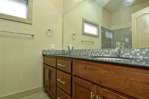 1812 Poquito St, Austin, TX 78702 - Photo 12