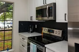 1601 Faro Dr, Austin, TX 78741 - Photo 4