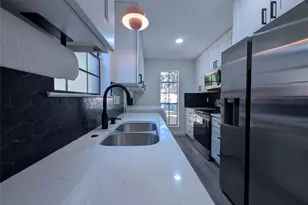 1601 Faro Dr, Austin, TX 78741 - Photo 18