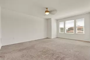 401 Briarfield Dr, Seguin, TX 78155 - Photo 28