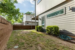500 W 51st St, Austin, TX 78751 - Photo 32