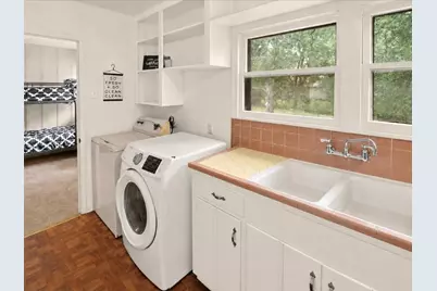 6208 Walnut Hills Drive, Austin, TX 78723 - Photo 12