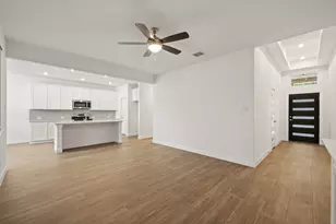 21208 Santa Rosa Ave, Lago Vista, TX 78645 - Photo 6