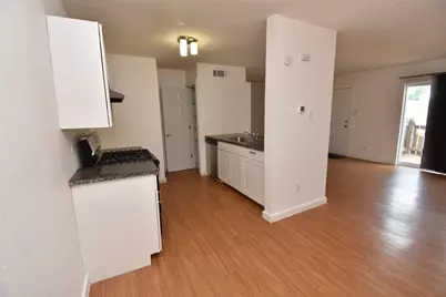 300 E Croslin Street #114, Austin, TX 78752 - Photo 2
