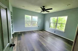 123 E Davis St, Luling, TX 78648 - Photo 8