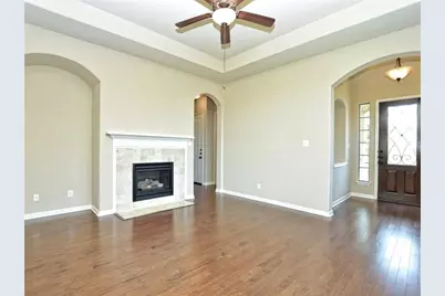 120 W Adelanta Place, Round Rock, TX 78681 - Photo 10