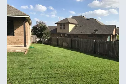 120 W Adelanta Place, Round Rock, TX 78681 - Photo 4