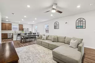 204 Swinging H Ln, Georgetown, TX 78633 - Photo 2