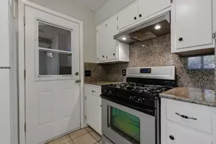 5704 Cedardale Dr, Austin, TX 78745 - Photo 10