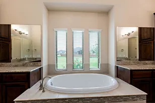 135 Gabriel Vista E, Georgetown, TX 78633 - Photo 12