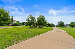 135 Gabriel Vista E, Georgetown, TX 78633 - Photo 36