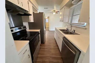 204 Thompson Street, Cedar Park, TX 78613 - Photo 2