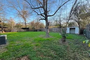 1303 Corona Dr, Austin, TX 78723 - Photo 12