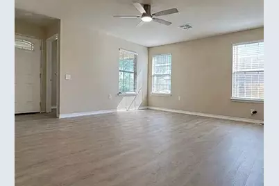 5211 Viewpoint Drive, Austin, TX 78744 - Photo 4