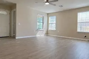 5211 Viewpoint Dr, Austin, TX 78744 - Photo 4