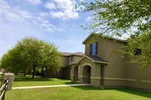 5211 Viewpoint Dr, Austin, TX 78744 - Photo 2