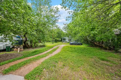 1132 Eleanor Street, Austin, TX 78721 - Photo 2