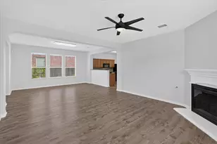 11901 Buzz Schneider Ln, Austin, TX 78748 - Photo 10