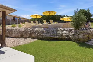 21911 Moffat Dr, Briarcliff, TX 78669 - Photo 28