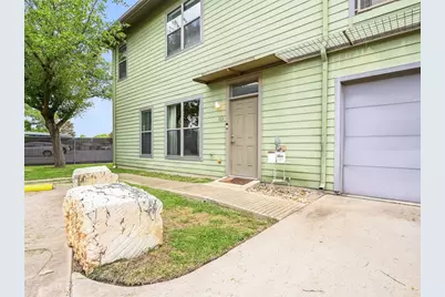 1201 Grove Boulevard #1604, Austin, TX 78741 - Photo 2