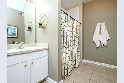 1201 Grove Boulevard #1604, Austin, TX 78741 - Photo 14
