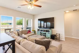1125 Lakeway Crossing Dr, Temple, TX 76502 - Photo 2
