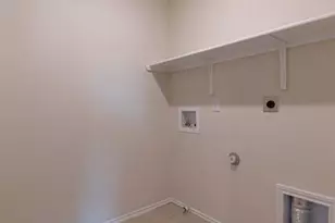 361 Katie Elder Dr, Jarrell, TX 76537 - Photo 10