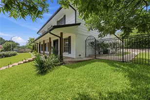 3409 Lakeside Dr, Austin, TX 78723 - Photo 32