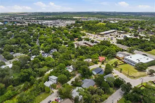 3409 Lakeside Dr, Austin, TX 78723 - Photo 38