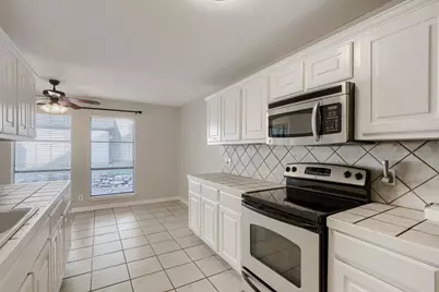 11 Casa Verde, Lakeway, TX 78734 - Photo 8