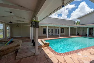 3345 E Austin Street, Giddings, TX 78942 - Photo 10