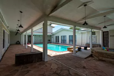 3345 E Austin Street, Giddings, TX 78942 - Photo 8