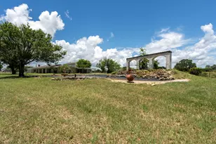 3345 E Austin St, Giddings, TX 78942 - Photo 36