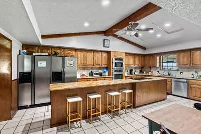 3345 E Austin Street, Giddings, TX 78942 - Photo 14