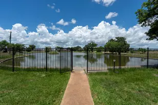 3345 E Austin St, Giddings, TX 78942 - Photo 32