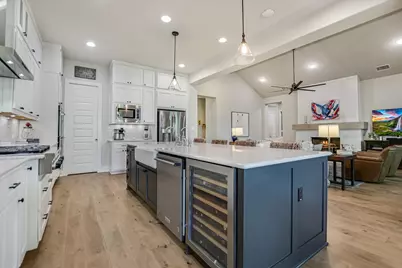 582 Peakside Circle, Dripping Springs, TX 78620 - Photo 14