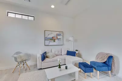 808 E Lydia Street, Austin, TX 78702 - Photo 2